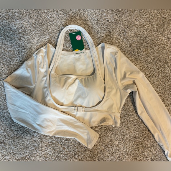 Halara crop long sleeve workout shirt - Picture 1 of 1